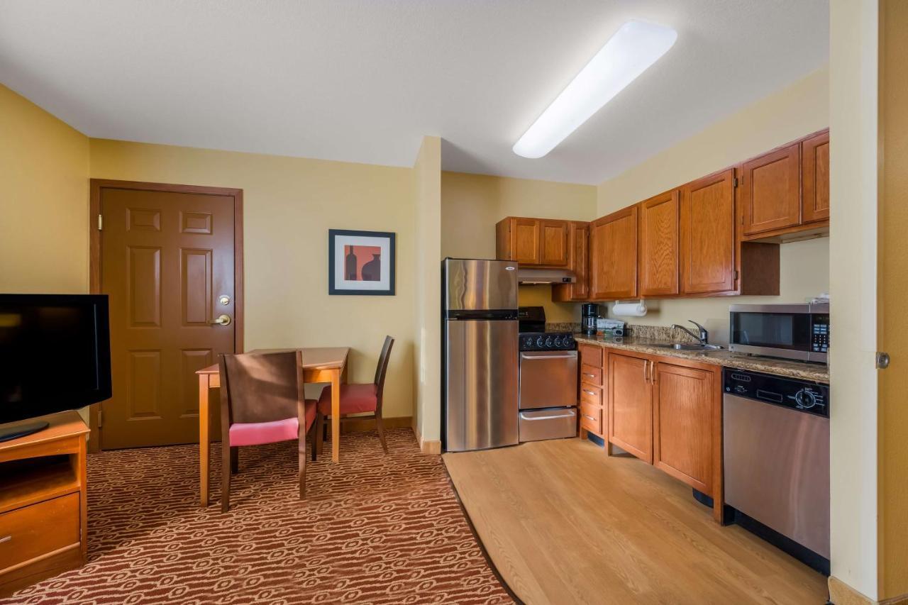 Sonesta Simply Suites Detroit Novi Exterior photo